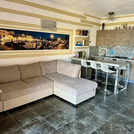 Vista Mare Con Posto Barca E Posto Auto Coperto *